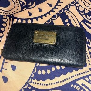 MARC BY MARC JACOBS Workwear Zip Wallet - Women | Color: Black Leather